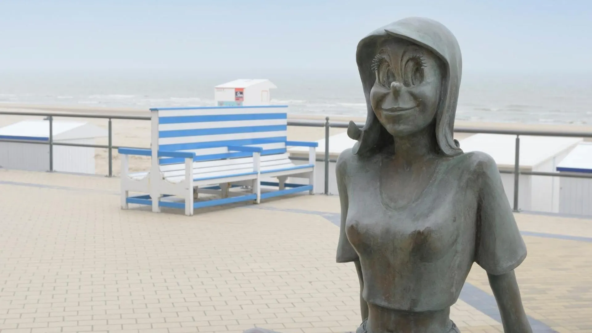 Centrally Located Apartment By The Sea Middelkerke